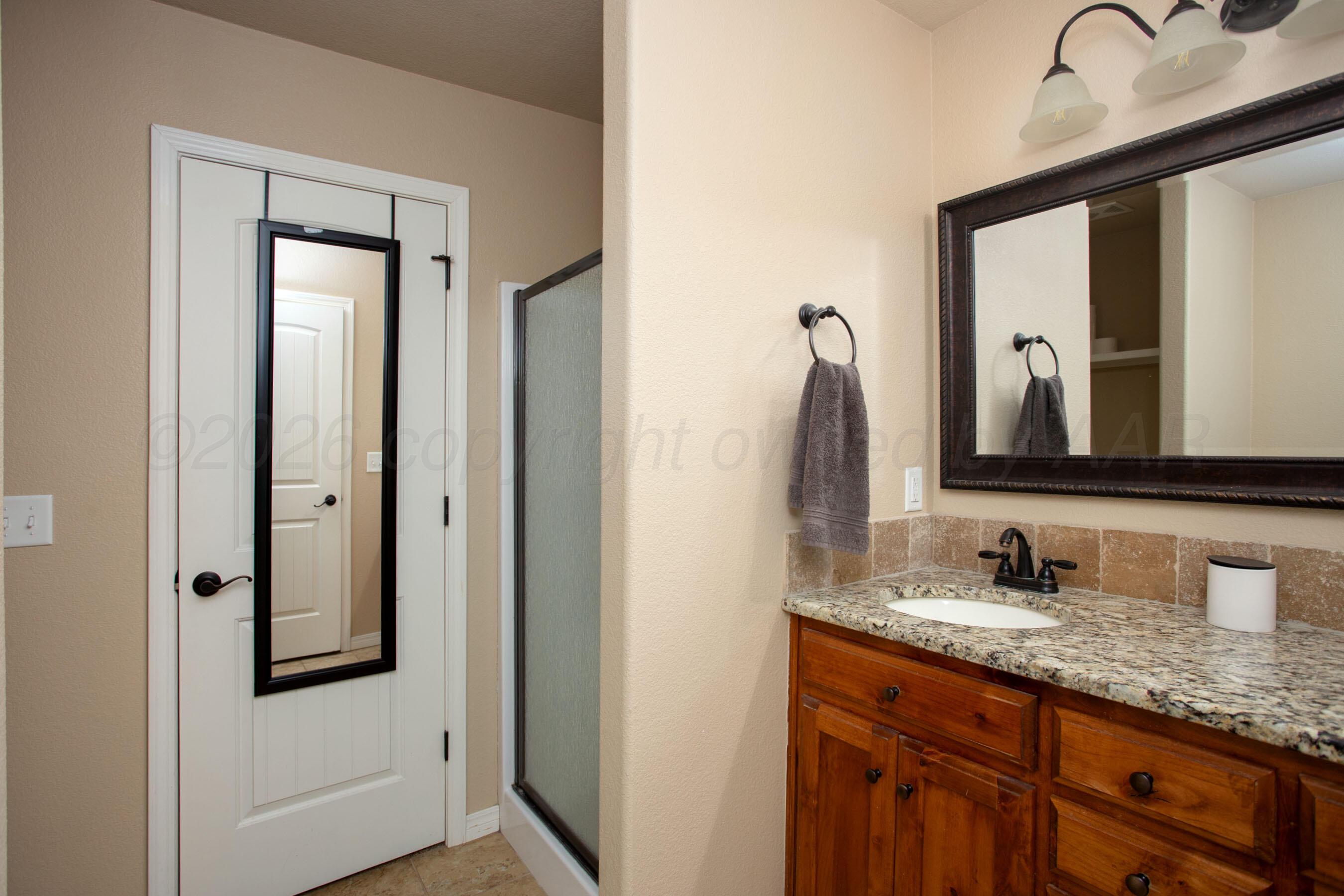 2800 Simkins Lane Amarillo, TX 79118 - Photo 20 of 23 Primary Bathroom