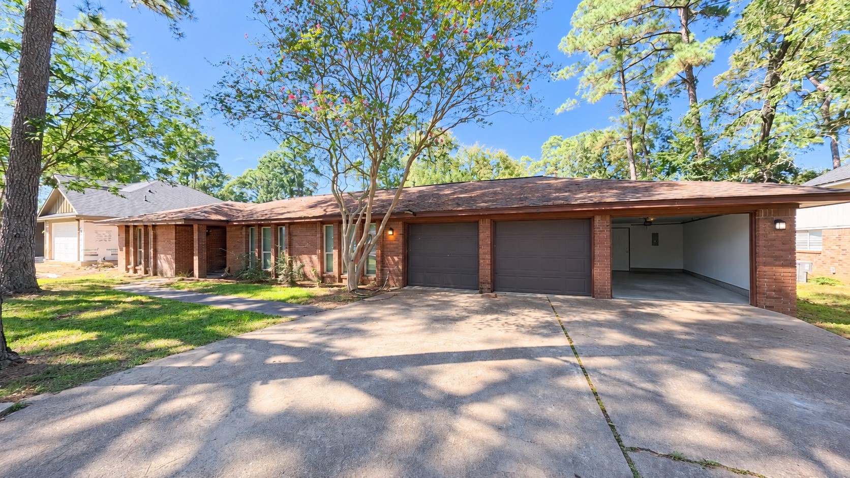 2118 Eagle Point Road Crosby, TX 77532 - Photo 1 of 15 Gallery Image 1