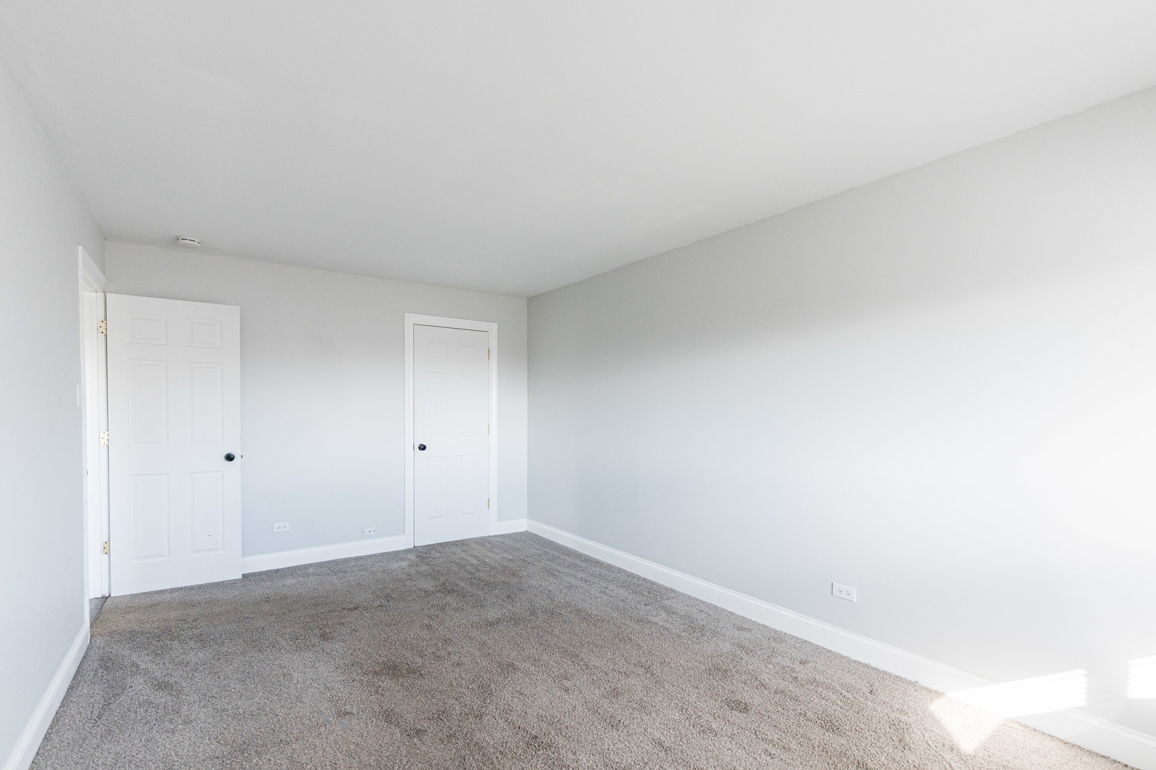 680 Marilyn Avenue, Unit 6206 Glendale Heights, IL 60139 - Photo 14 of 18 a view of an empty room