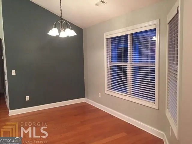 a view of empty room with window