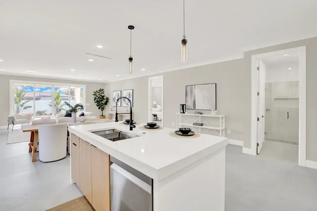 $1,424,000 | 18 Southwest 6th Street, Delray Beach, FL 33444
