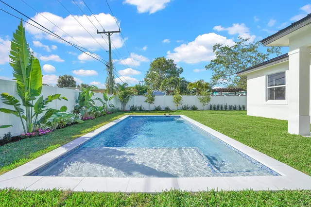 $1,424,000 | 18 Southwest 6th Street, Delray Beach, FL 33444