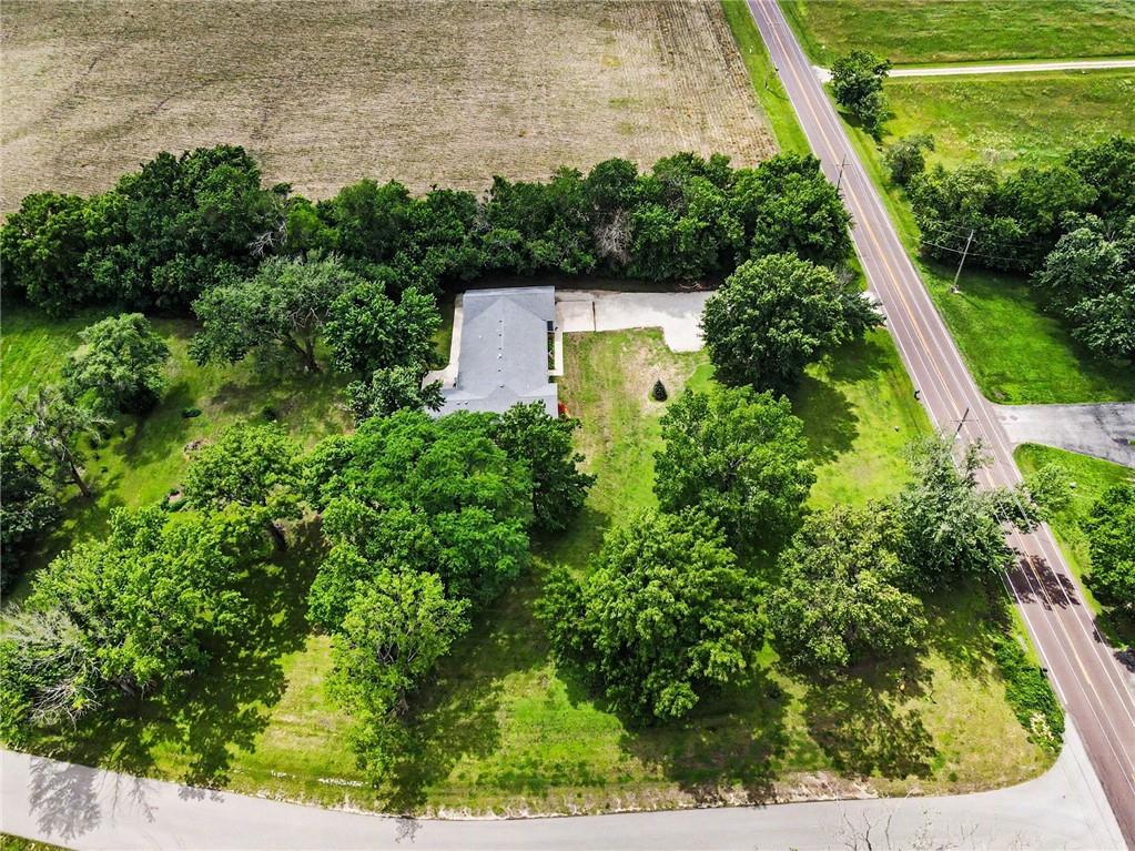 16985 Evans Road Basehor, KS 66007 - Photo 28 of 33