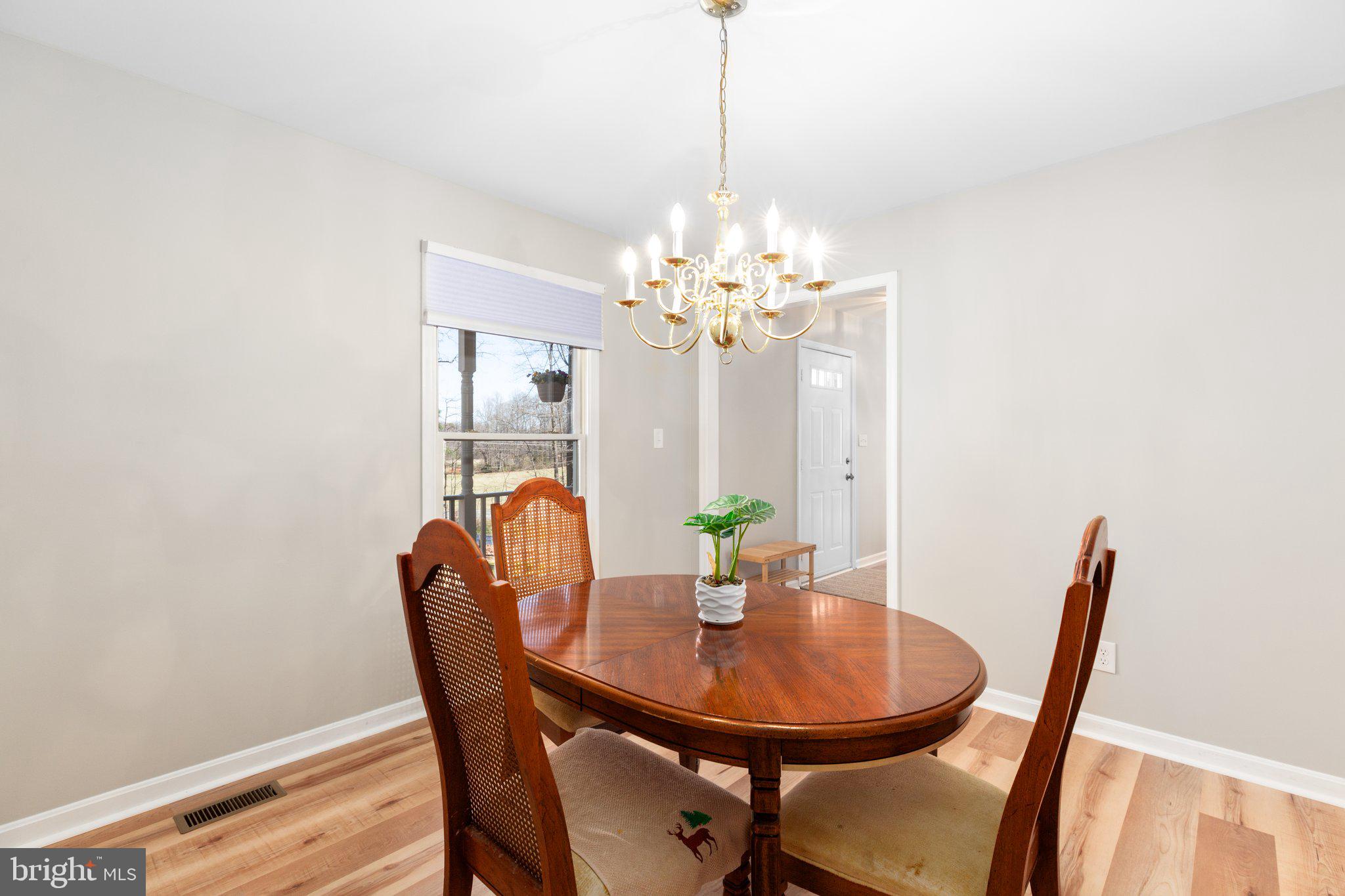 2537 Mountain View Road Stafford, VA 22556 - Photo 20 of 51 Dining Room