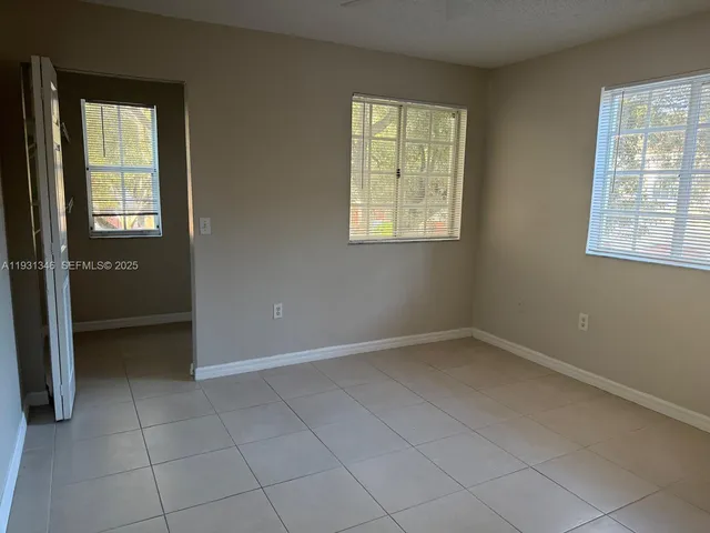 $2,500 | 2494 Centergate Drive, Unit 201, Miramar, FL 33025