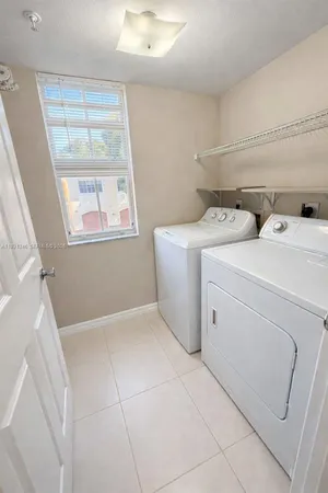 $2,450 | 2494 Centergate Drive, Unit 201, Miramar, FL 33025
