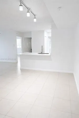 $2,450 | 2494 Centergate Drive, Unit 201, Miramar, FL 33025