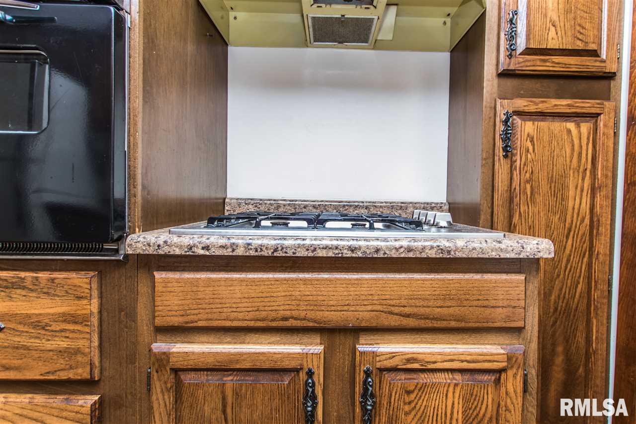 426 Doering Road East Peoria, IL 61611 - Photo 11 of 26 Gallery Image 11