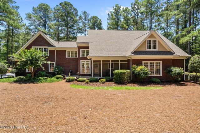 $850,000 | 12 Lasswade Drive, Pinehurst, NC 28374