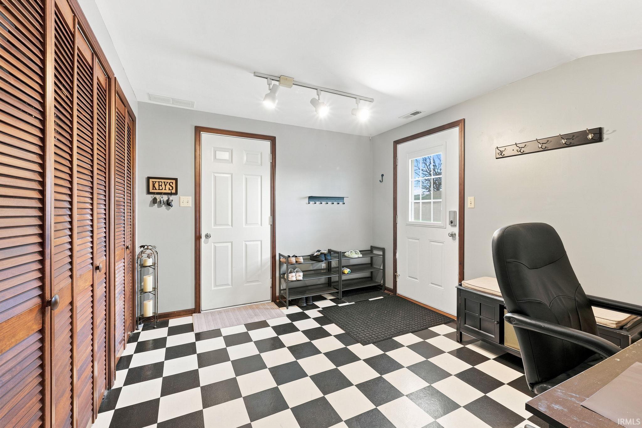 9411 Roberts Road Woodburn, IN 46797 - Photo 13 of 33 Gallery Image 13
