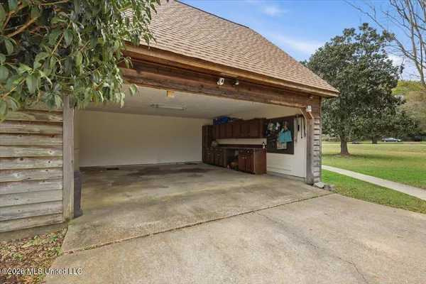 $385,000 | 101 Country Meadow Road, Clinton, MS 39056