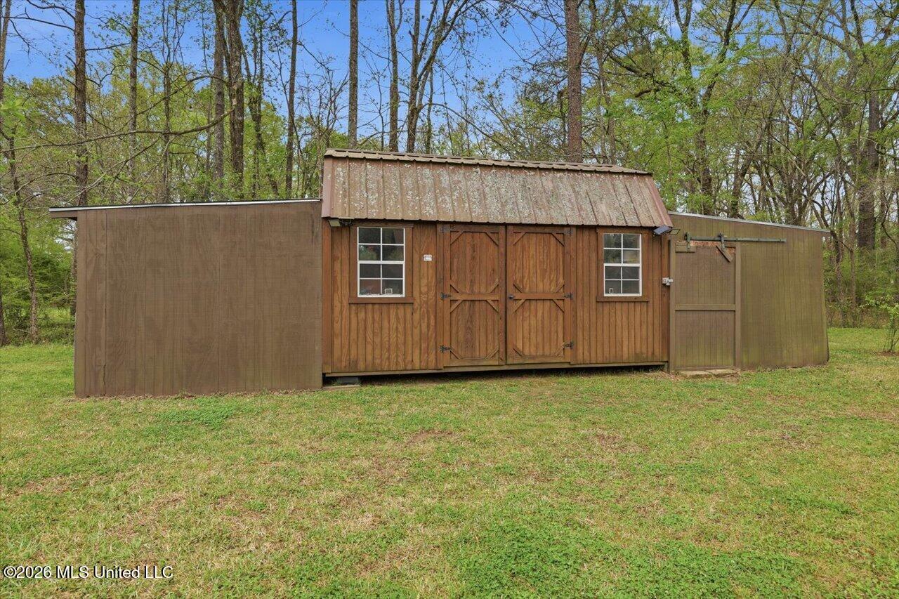 101 Country Meadow Road Clinton, MS 39056 - Photo 48 of 64 47-101 Country Meadow Rd _ Home Tours MS