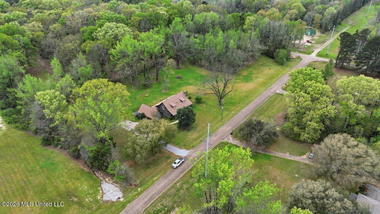 101 Country Meadow Road Clinton, MS 39056 - Photo 54 of 64 57-101 Country Meadow Rd _ Home Tours MS