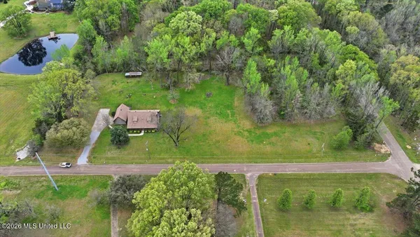 $385,000 | 101 Country Meadow Road, Clinton, MS 39056