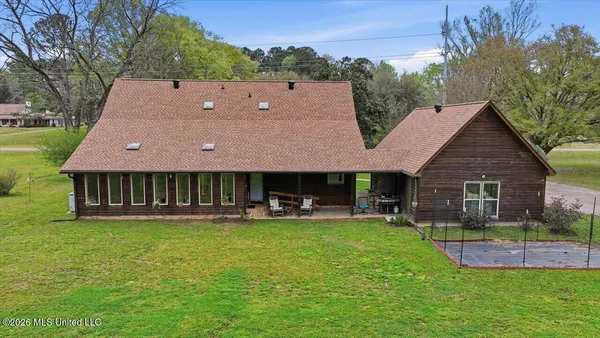 $385,000 | 101 Country Meadow Road, Clinton, MS 39056