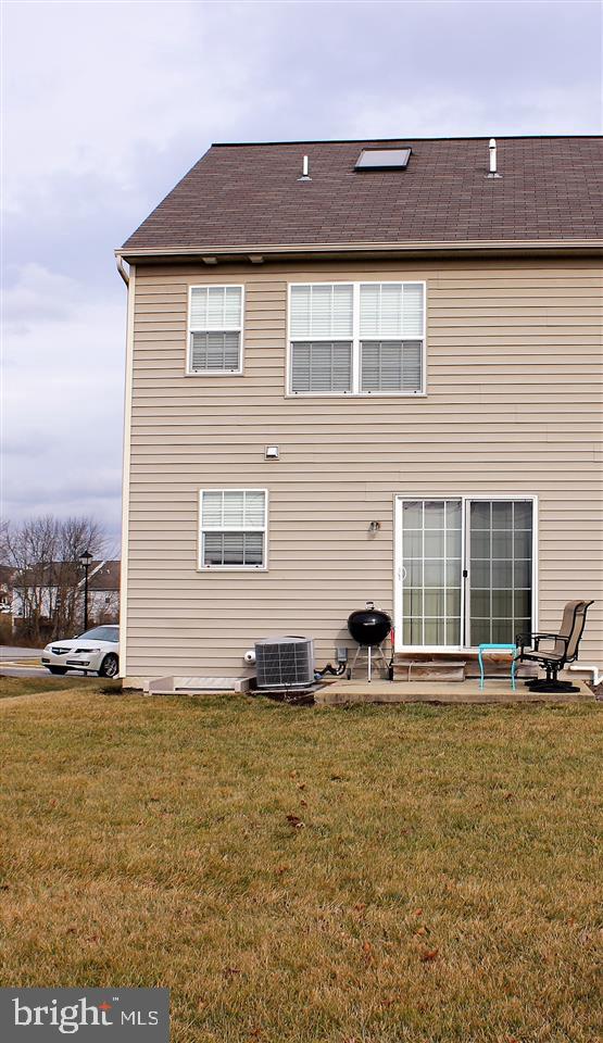 142 Radle Road Harrisburg, PA 17112 - Photo 2 of 12