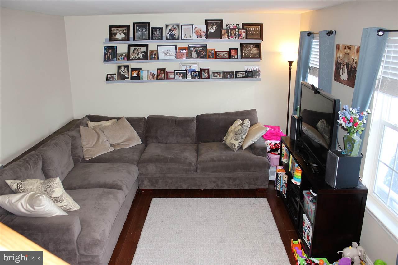 142 Radle Road Harrisburg, PA 17112 - Photo 3 of 12