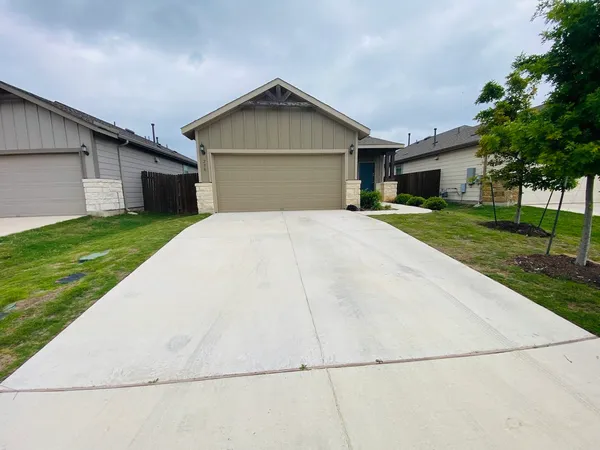 $1,899 | 238 Cascata Way, Liberty Hill, TX 78642