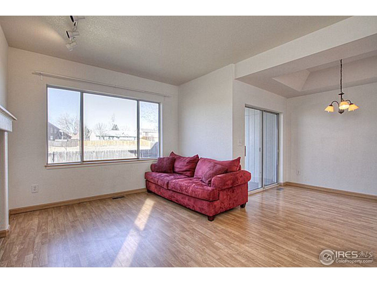 6620 Kalua Road Boulder, CO 80301 - Photo 8 of 24 a living room with furniture and a window
