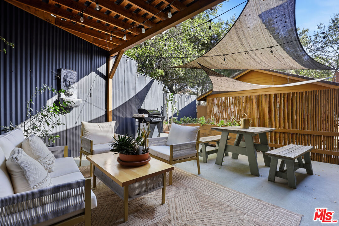 178 Muerdago Road Topanga, CA 90290 - Photo 18 of 75 Gallery Image 18