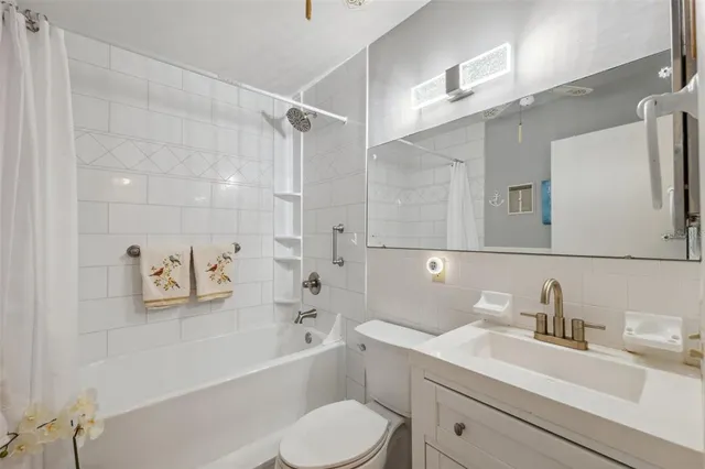 $325,000 | 2221 Swedish Drive, Unit 55, Clearwater, FL 33763