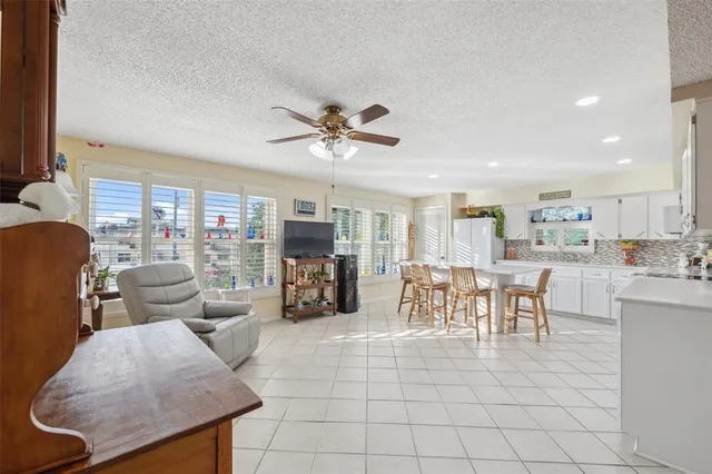 $325,000 | 2221 Swedish Drive, Unit 55, Clearwater, FL 33763