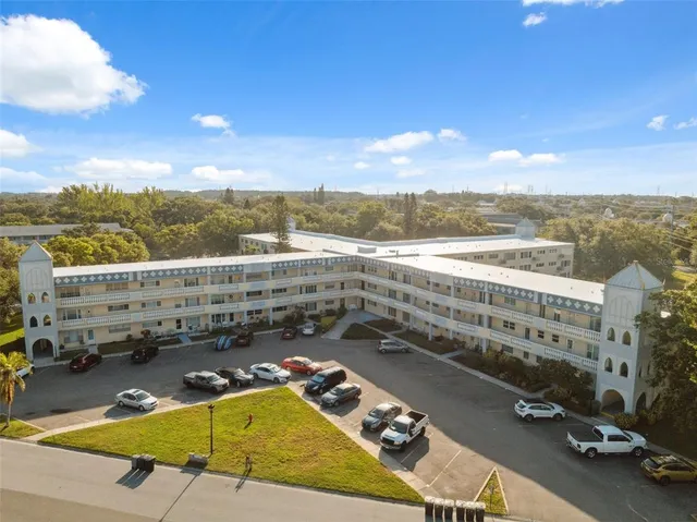 $325,000 | 2221 Swedish Drive, Unit 55, Clearwater, FL 33763