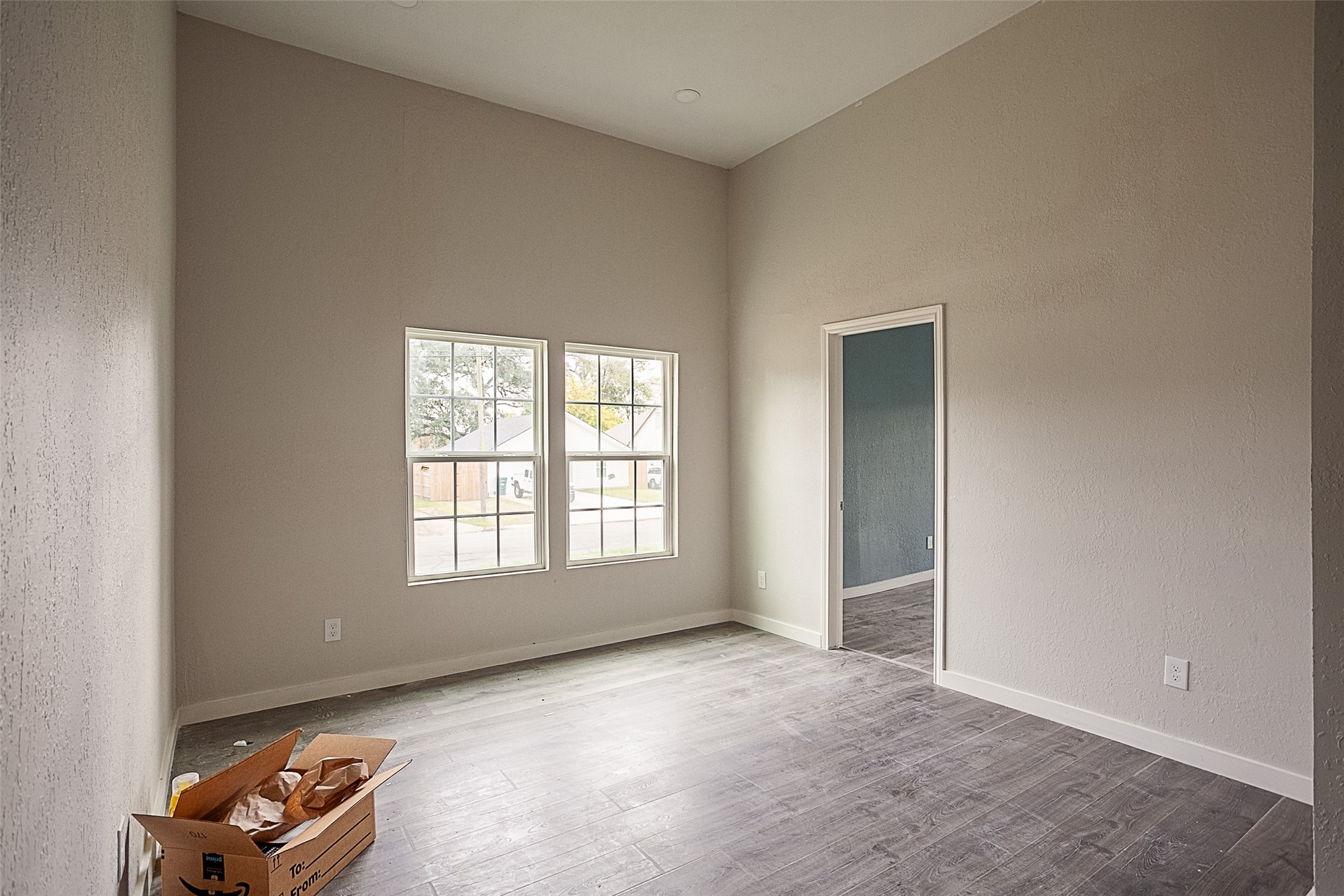 2630 Hazel Avenue Beaumont, TX 77702 - Photo 9 of 30 an empty room with windows