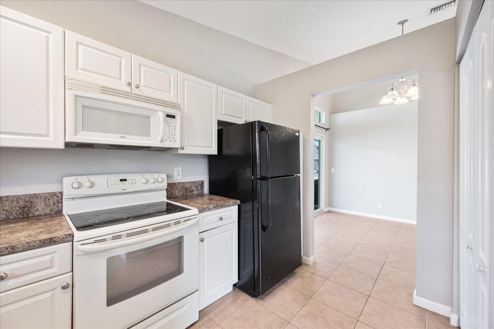 8917 Southwest Caprice Circle Stuart, FL 34997 - Photo 11 of 37 09-DSC_2472