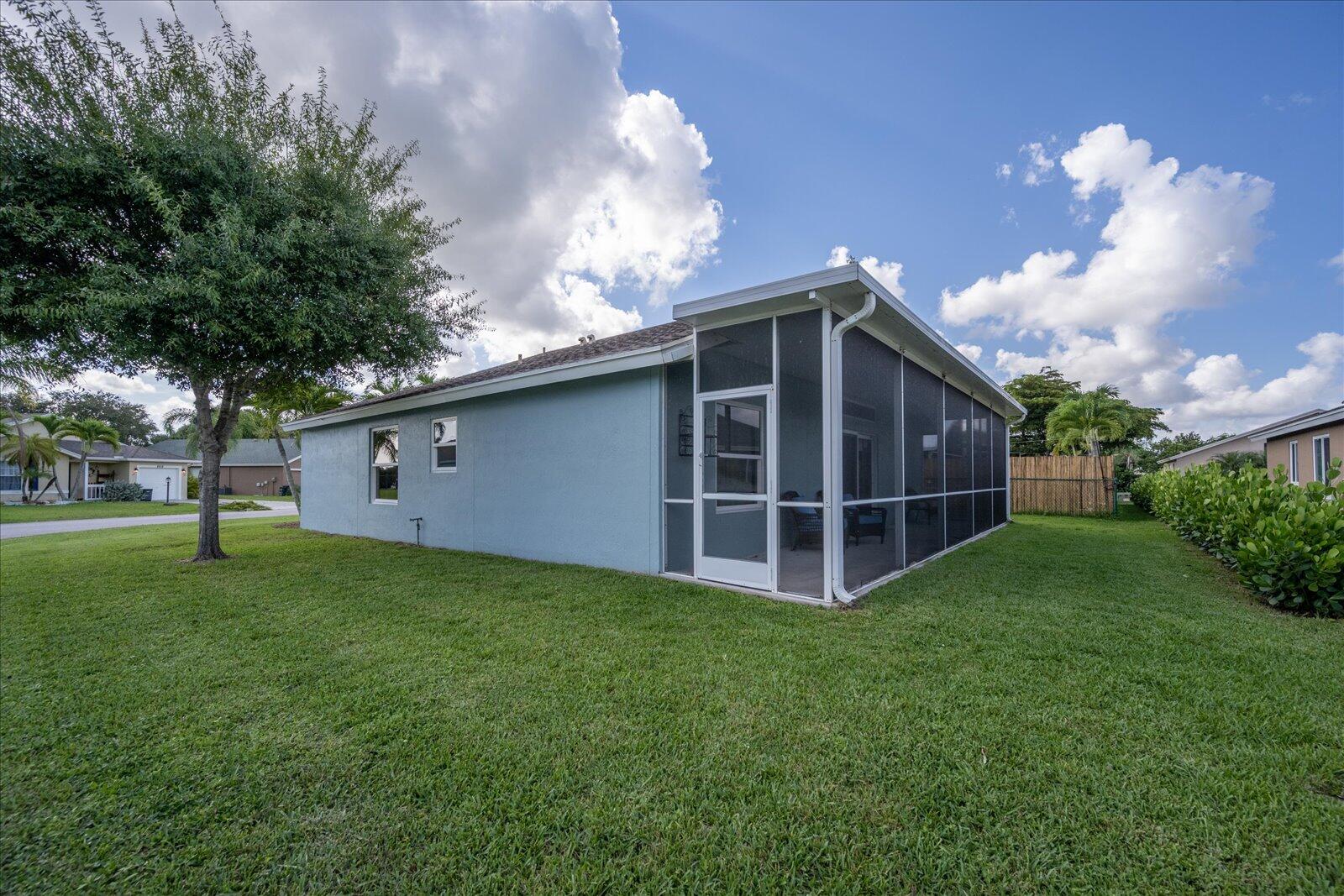 8917 Southwest Caprice Circle Stuart, FL 34997 - Photo 35 of 37 36-DSC_2572