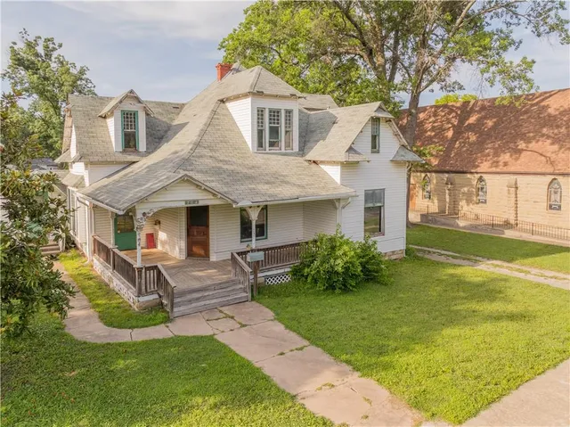 $95,000 | 708 Osage Street, Neodesha, KS 66757