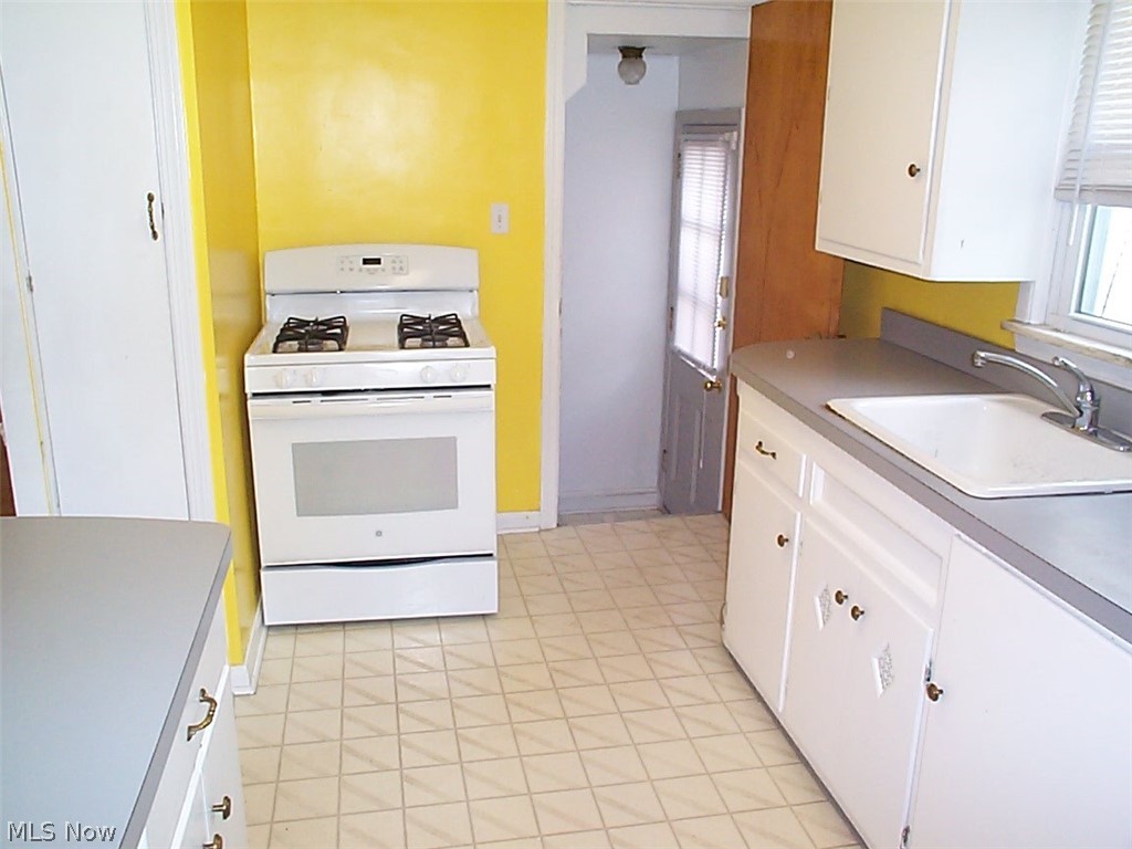 4161 Wyncote Road South Euclid, OH 44121 - Photo 3 of 15
