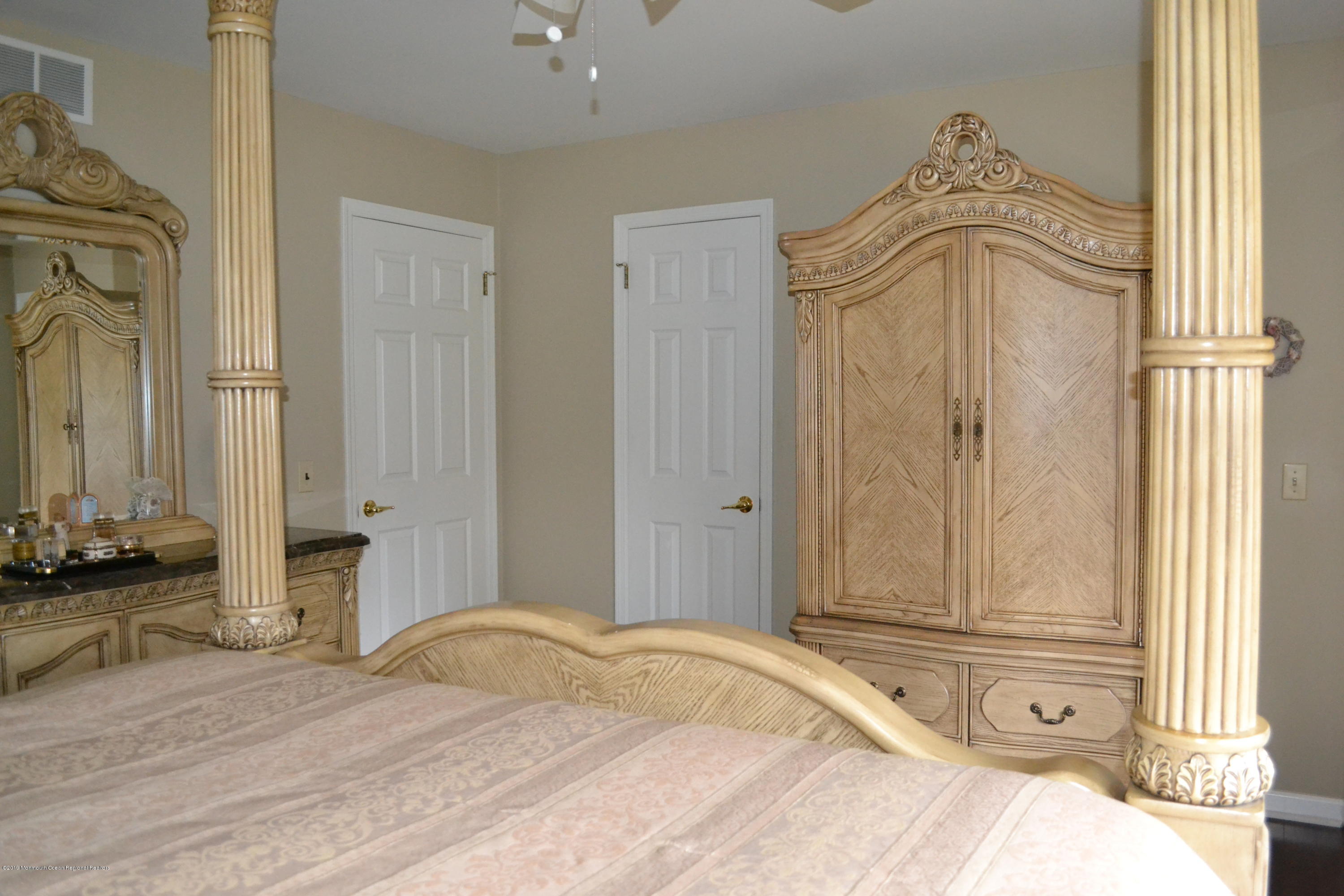 1 Walling Road Freehold, NJ 07728 - Photo 23 of 45 24