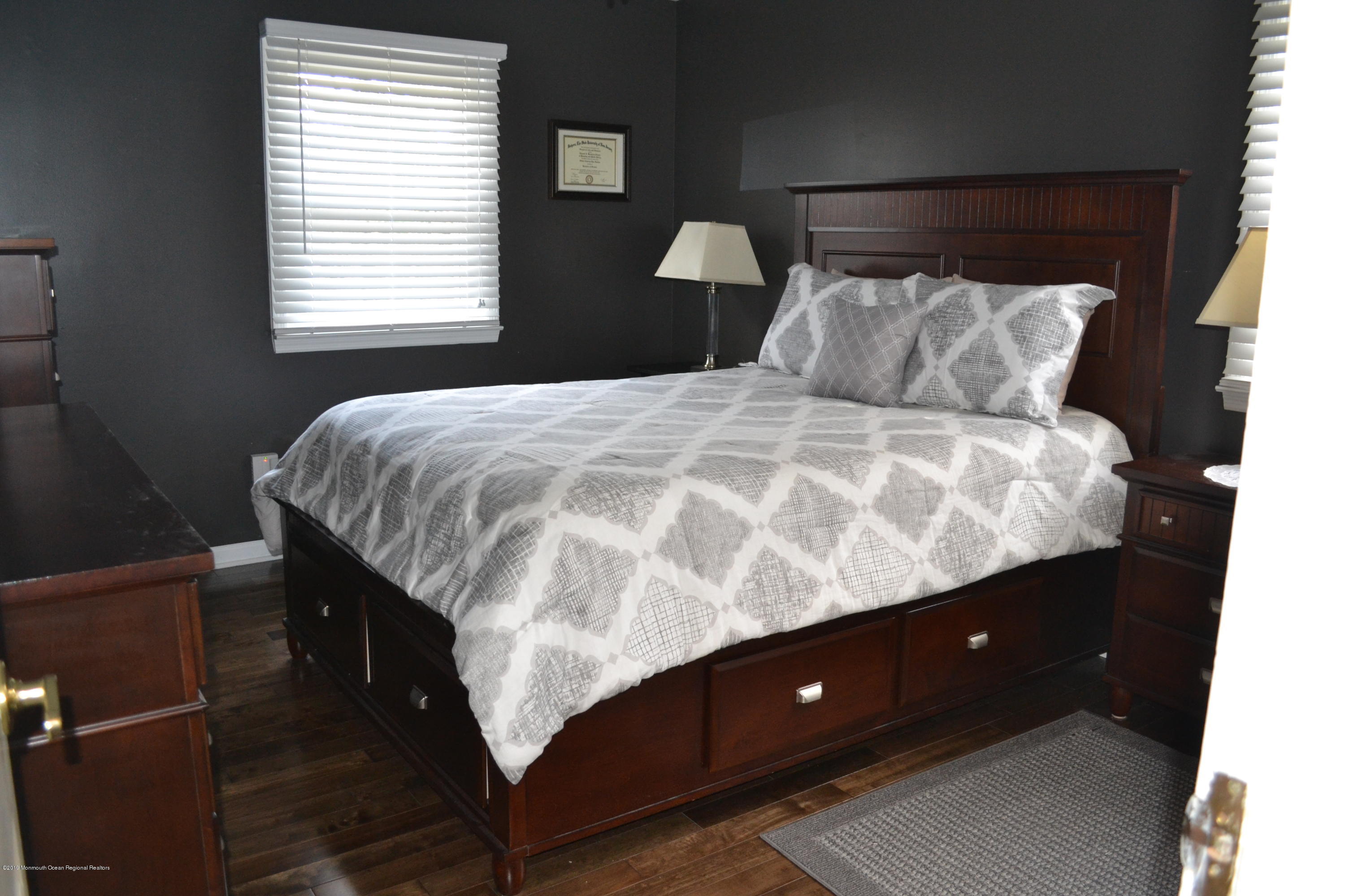 1 Walling Road Freehold, NJ 07728 - Photo 29 of 45 30