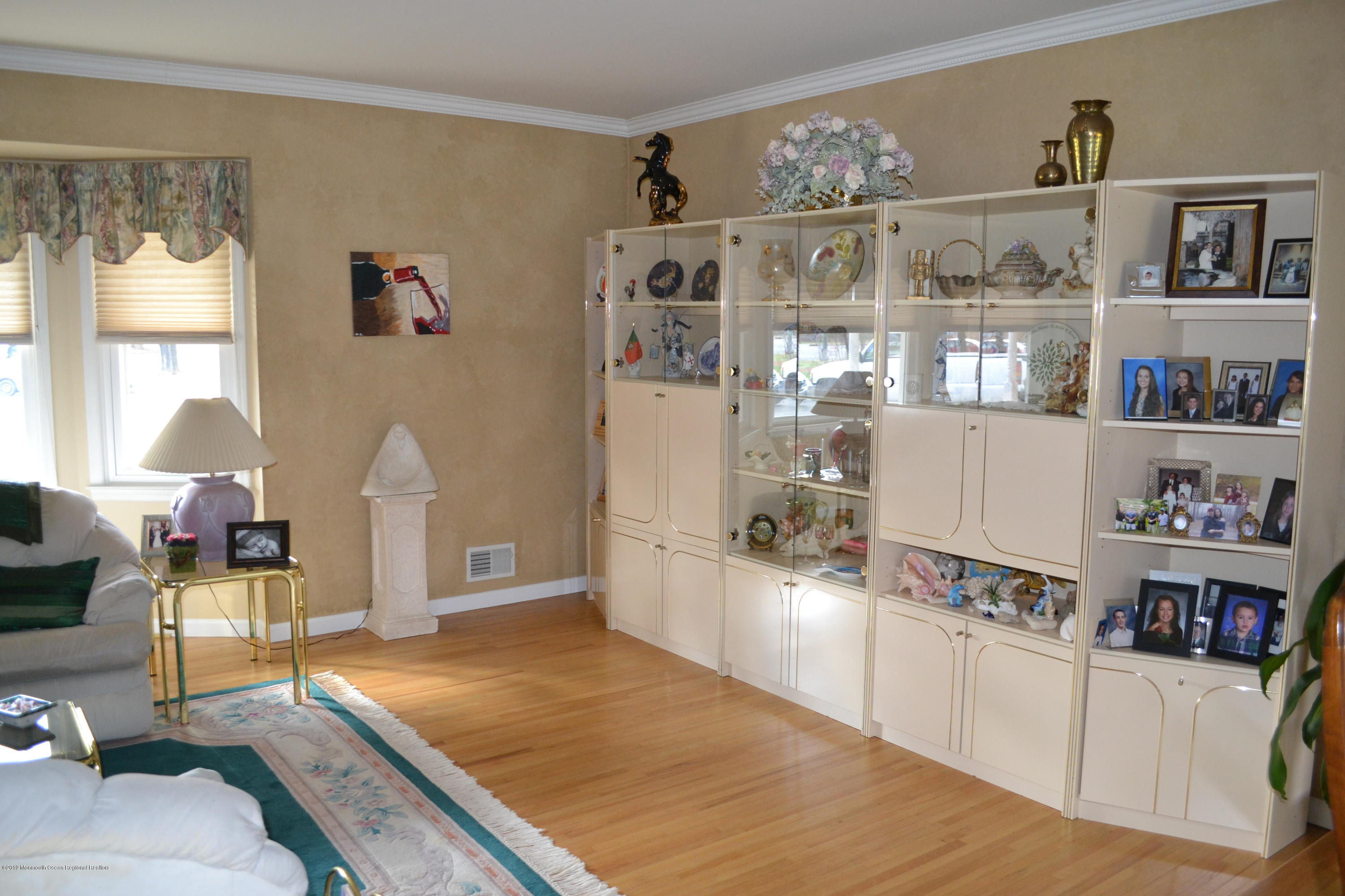 1 Walling Road Freehold, NJ 07728 - Photo 6 of 45 6