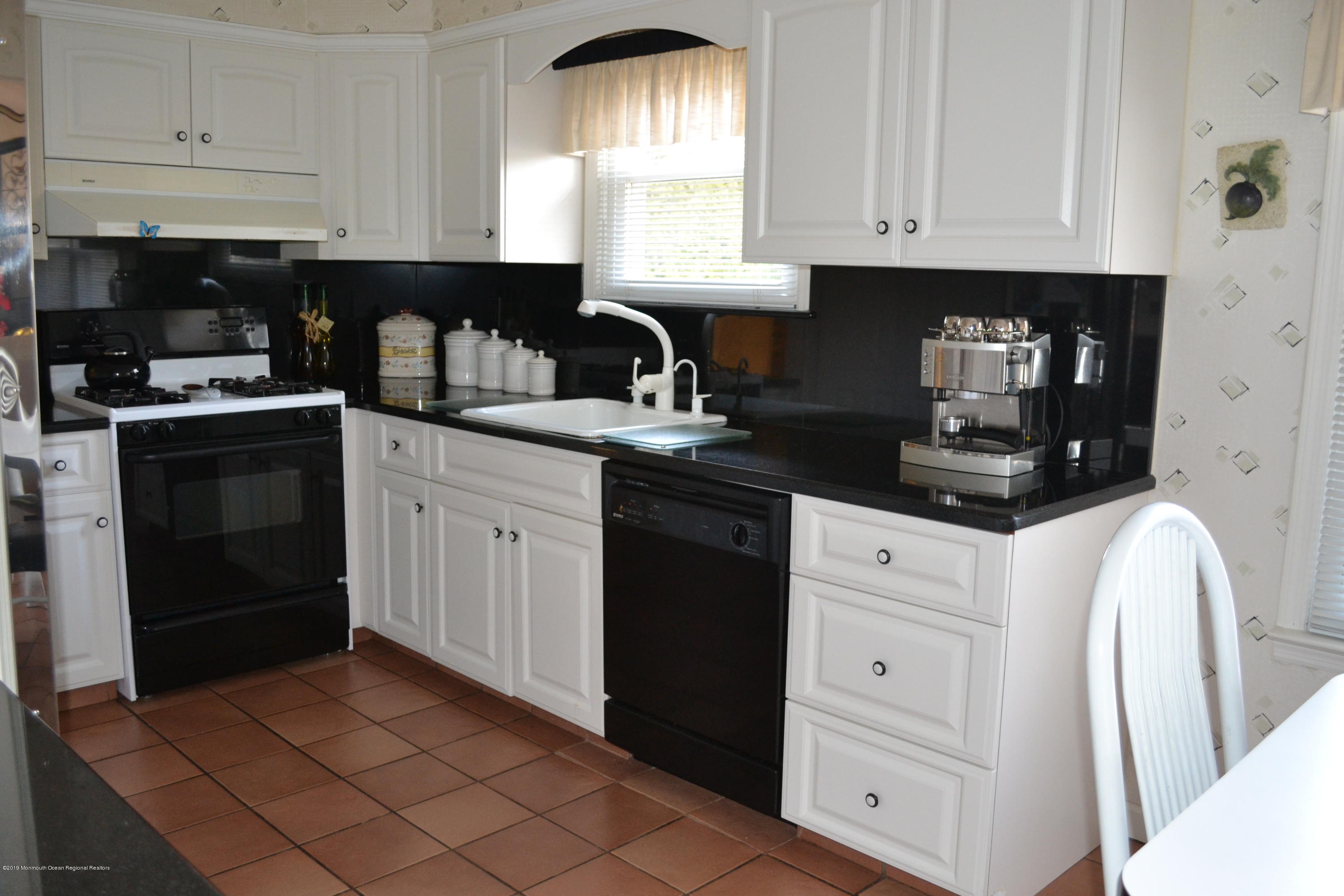 1 Walling Road Freehold, NJ 07728 - Photo 10 of 45 10