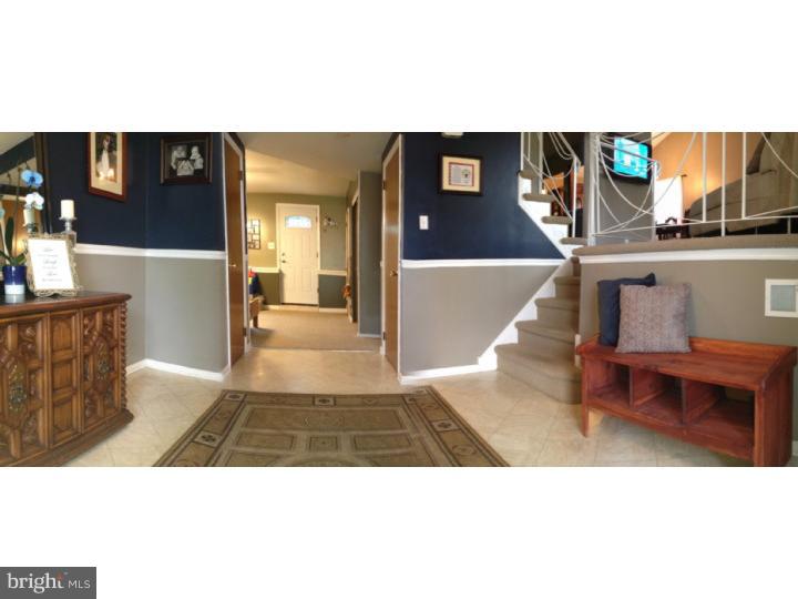 9708 Laramie Road Philadelphia, PA 19115 - Photo 2 of 19 Foyer