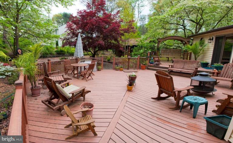 876 Sycamore Hill Road Severn, MD 21144 - Photo 22 of 30 Deck