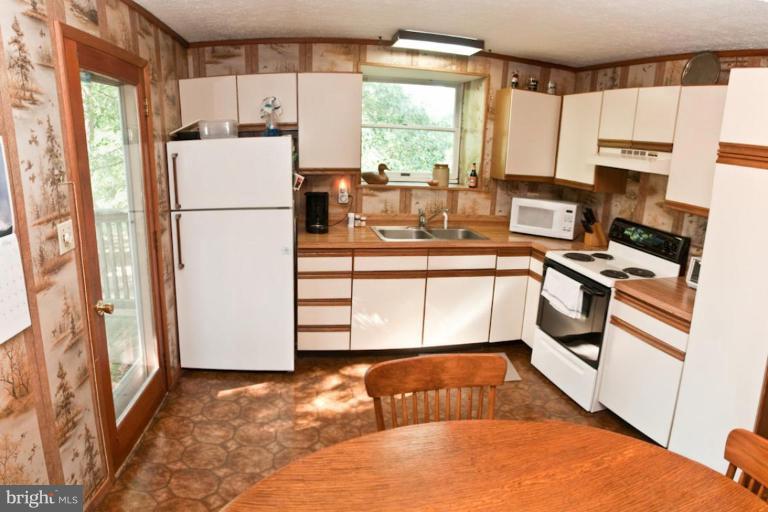 876 Sycamore Hill Road Severn, MD 21144 - Photo 27 of 30 Apartment Kitchen
