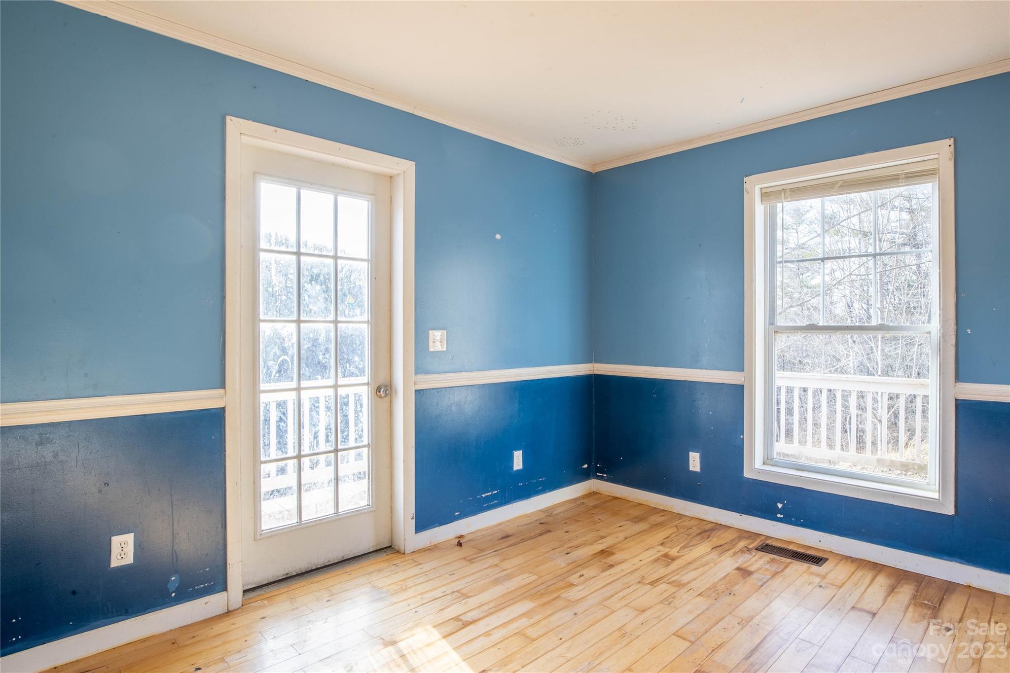 3954 Highway 80 Bakersville, NC 28705 - Photo 16 of 34 an empty room with windows