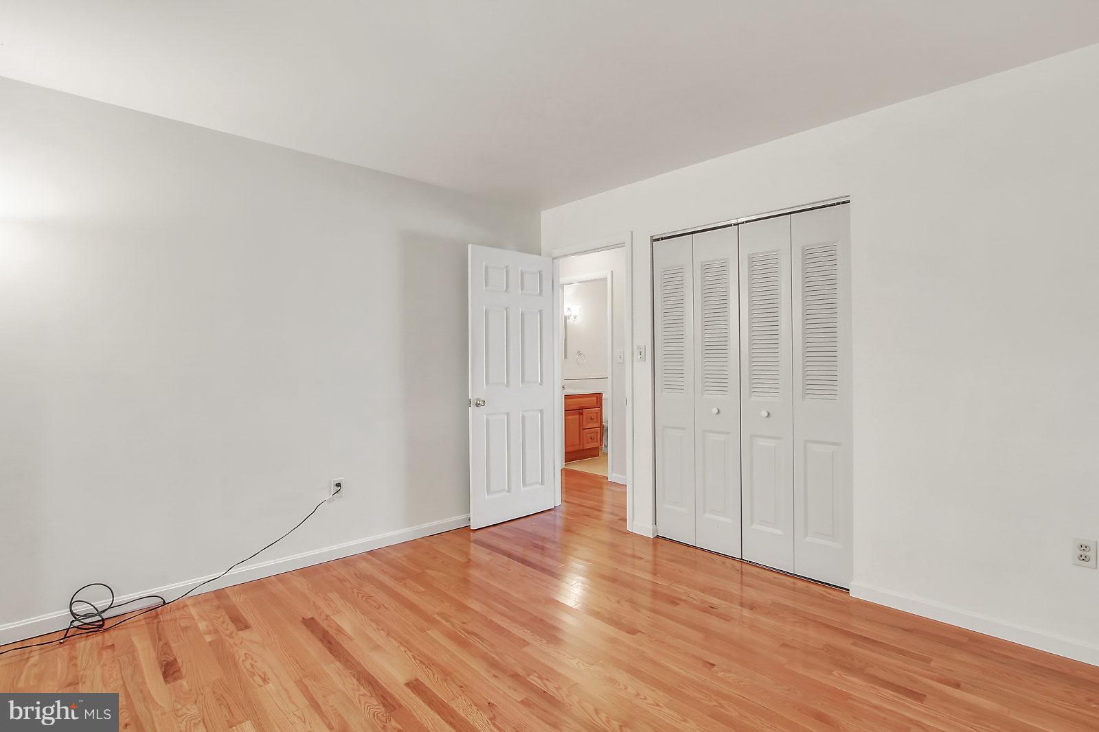 7846 North Cove Road Baltimore, MD 21219 - Photo 19 of 30 Bedroom