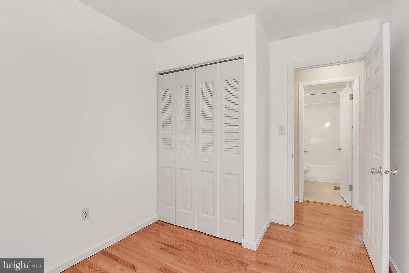 7846 North Cove Road Baltimore, MD 21219 - Photo 21 of 30 Bedroom