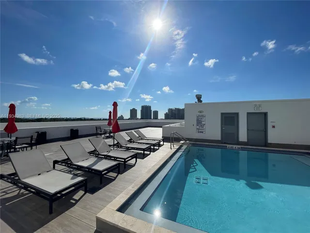 $2,600 | 2740 Southwest 28th Terrace, Unit 702, Miami, FL 33133