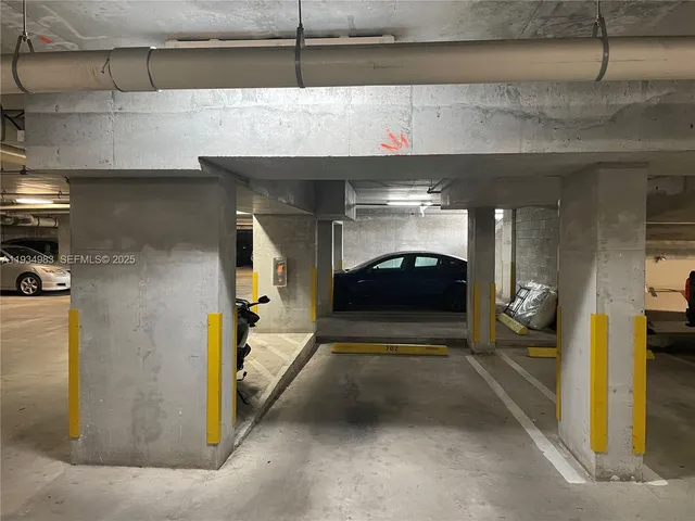 $2,600 | 2740 Southwest 28th Terrace, Unit 702, Miami, FL 33133