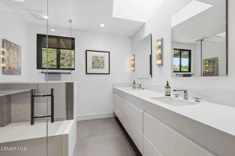 $1,899,000 | 1659 Bucksglen Court, Westlake Village, CA 91361