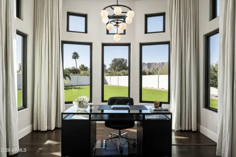 $7,995,000 | 8700 North 55th Place, Paradise Valley, AZ 85253