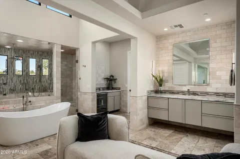 $7,995,000 | 8700 North 55th Place, Paradise Valley, AZ 85253