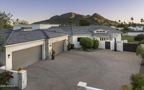 $7,750,000 | 8700 North 55th Place, Paradise Valley, AZ 85253
