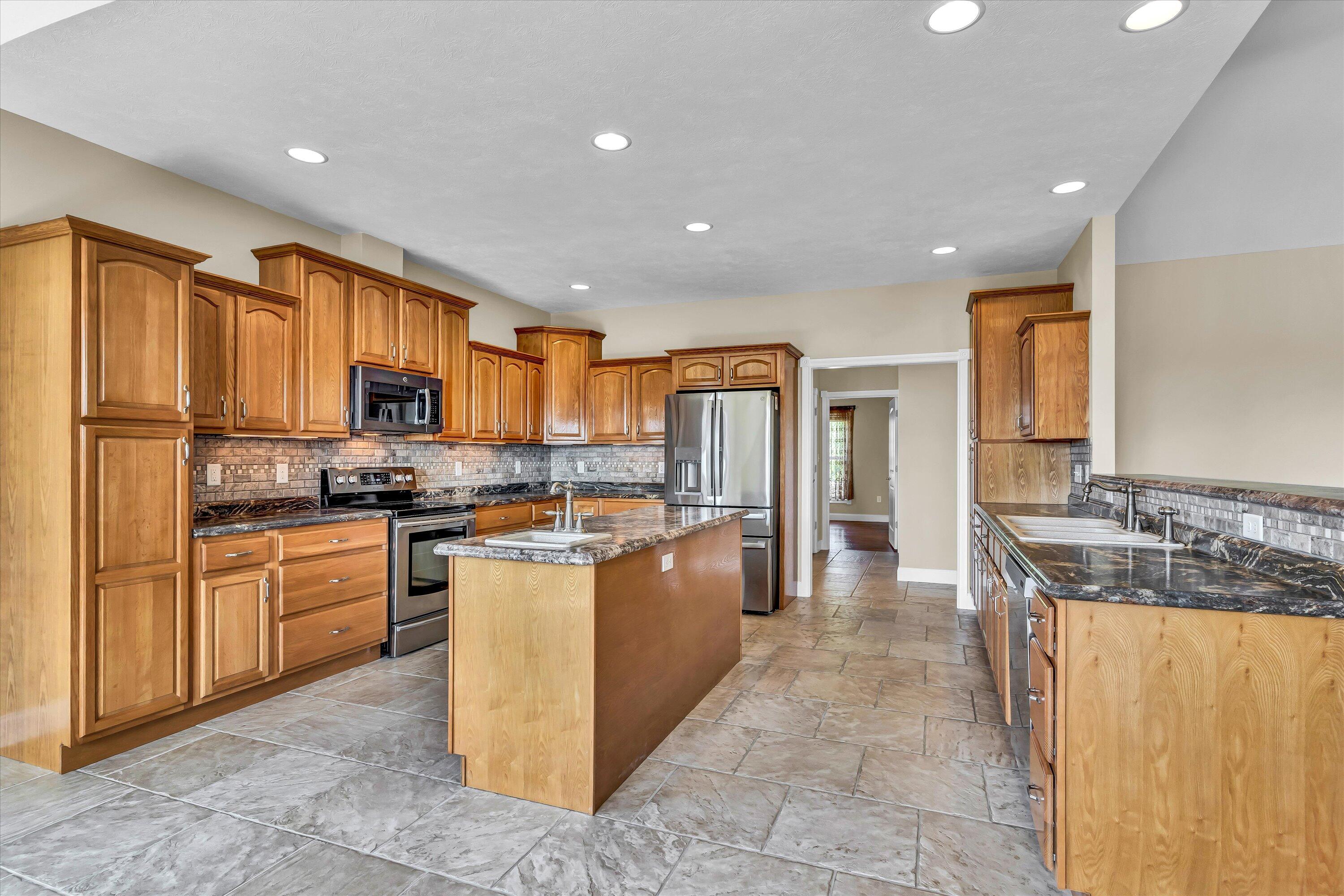 2411 Starboard Crest Road Morristown, TN 37814 - Photo 12 of 63 17-2411 Starboard Crest Rd-17