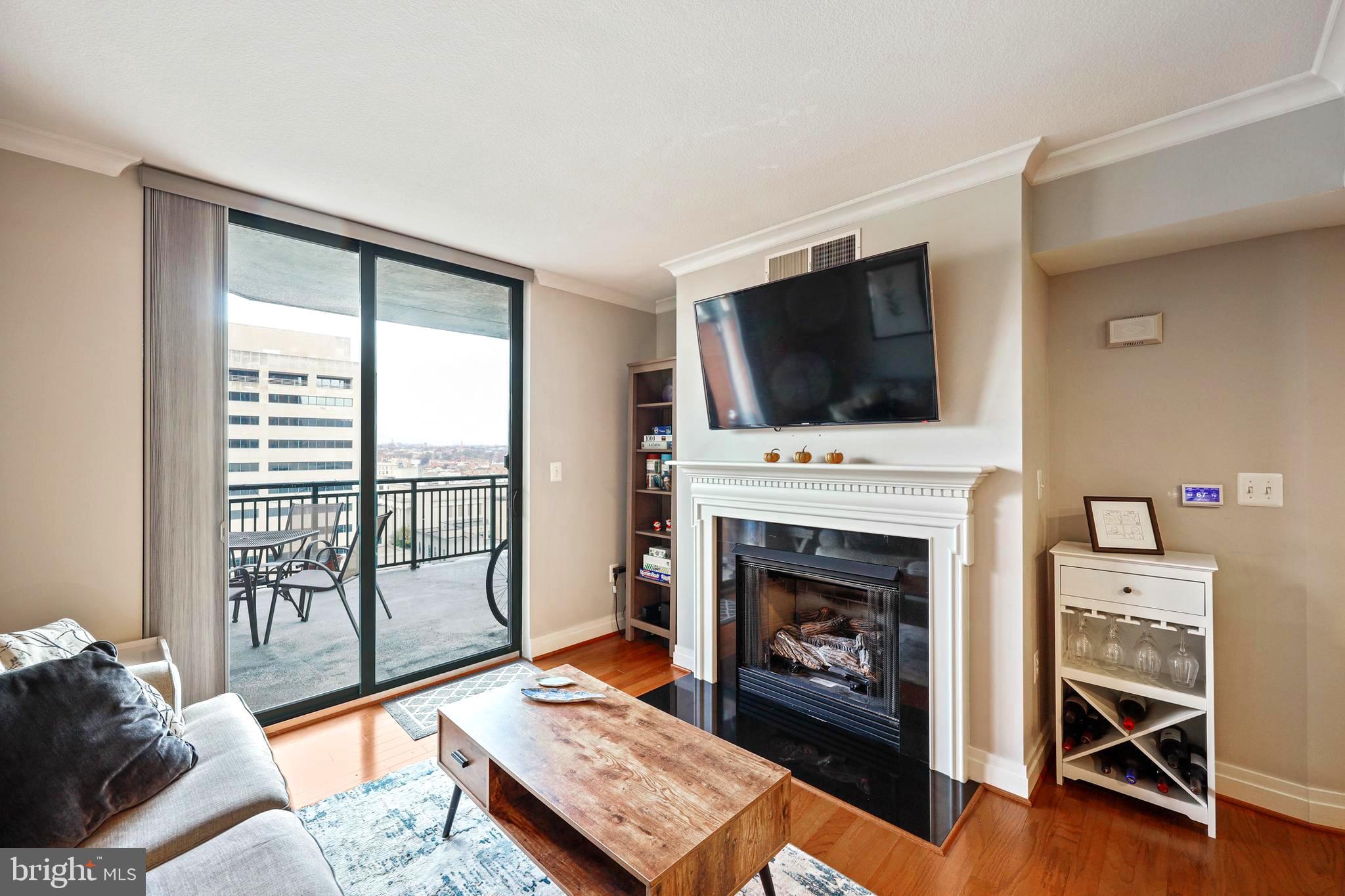 414 Water Street, Unit 1108 Baltimore, MD 21202 - Photo 2 of 44